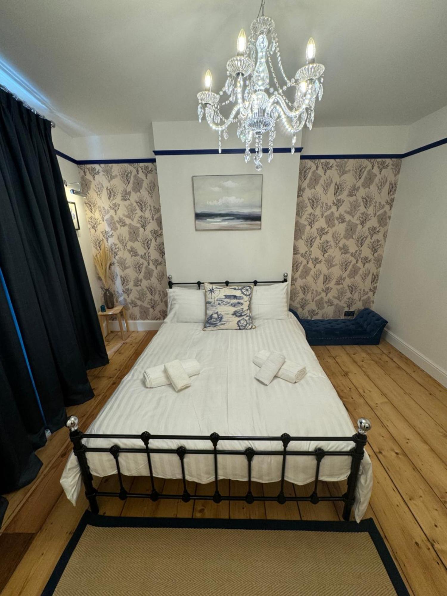 Mill Hill Guest House 카우즈 외부 사진